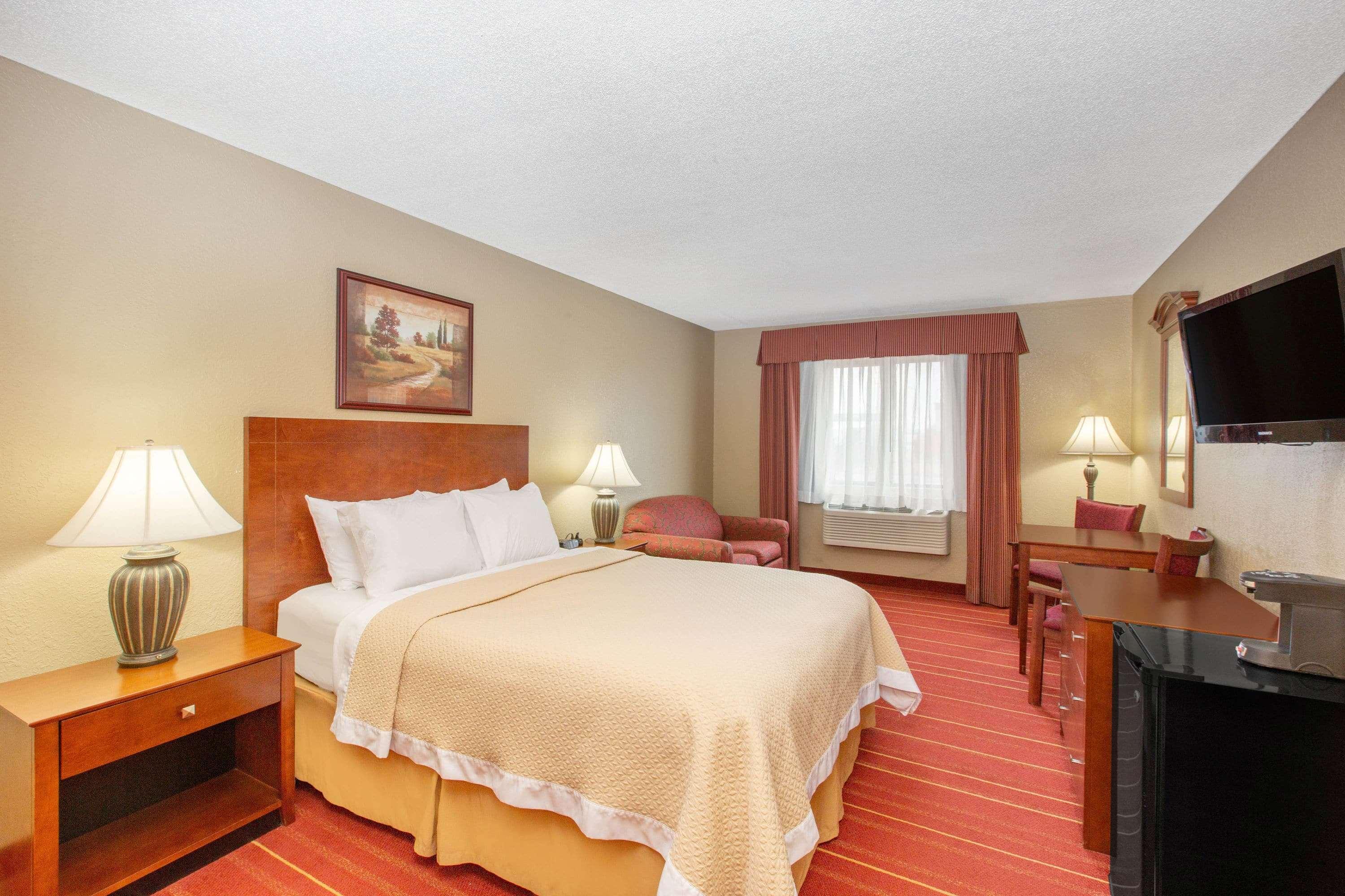 Days Inn By Wyndham Salina I-70 Kültér fotó