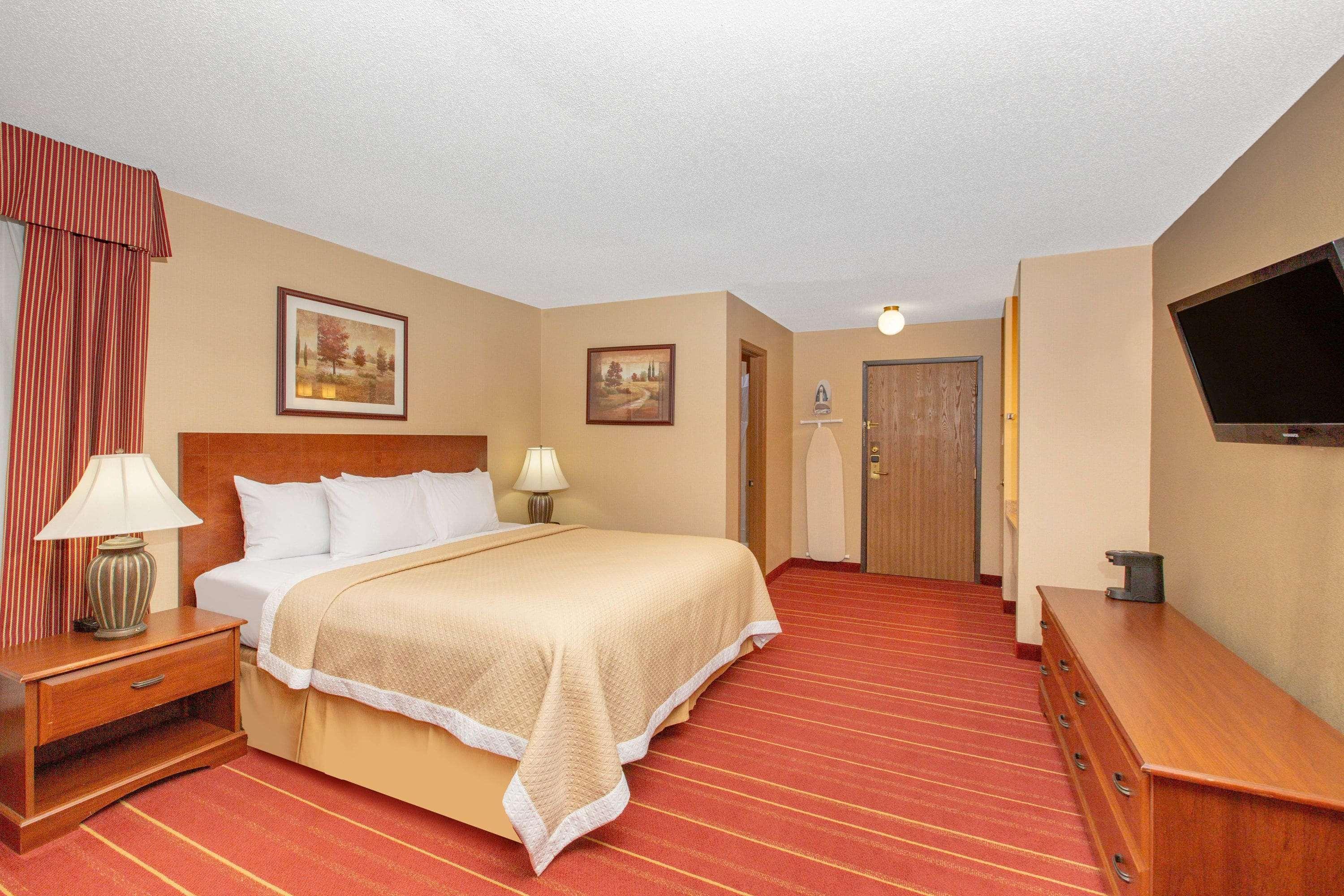 Days Inn By Wyndham Salina I-70 Kültér fotó