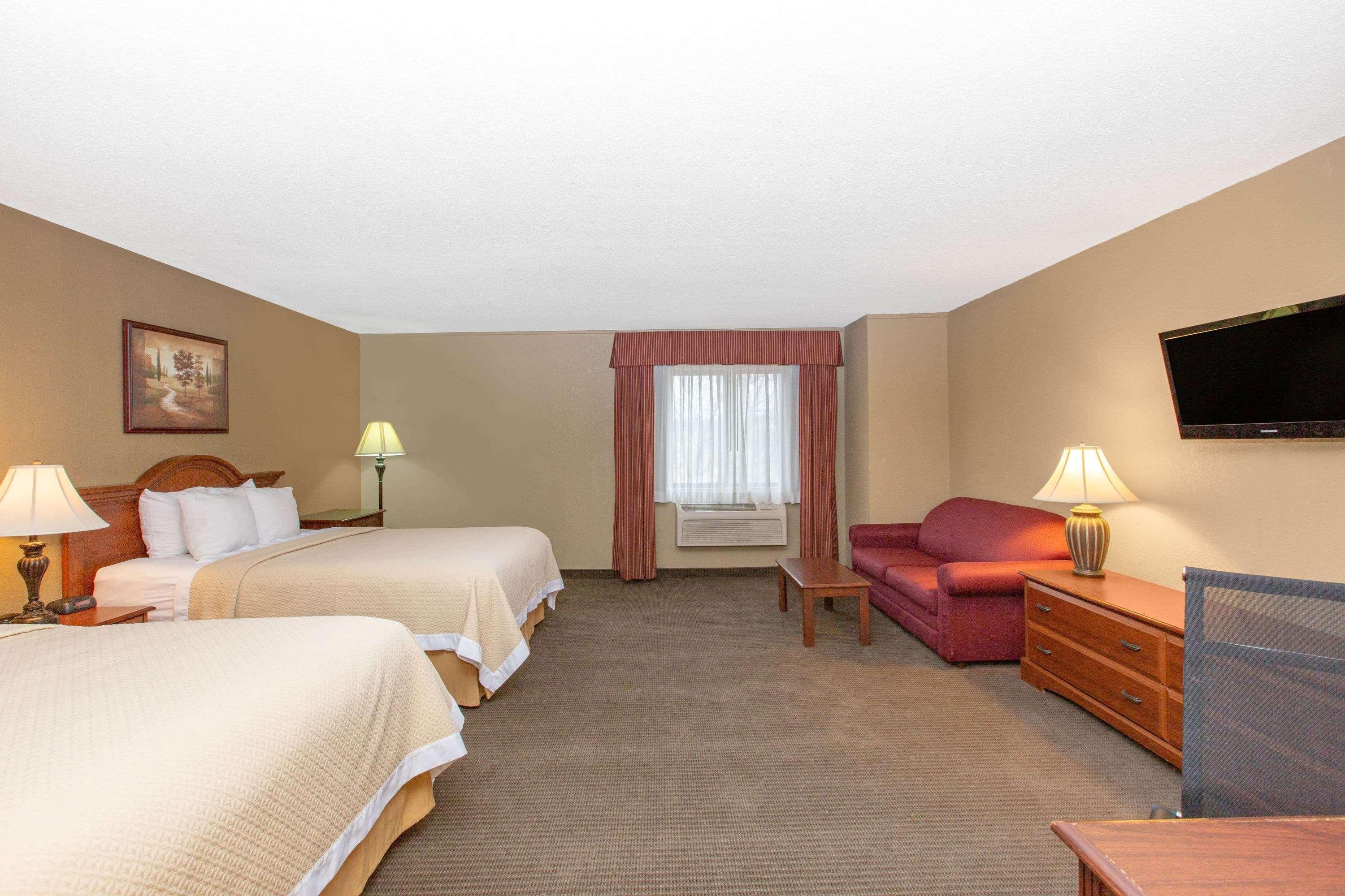 Days Inn By Wyndham Salina I-70 Kültér fotó