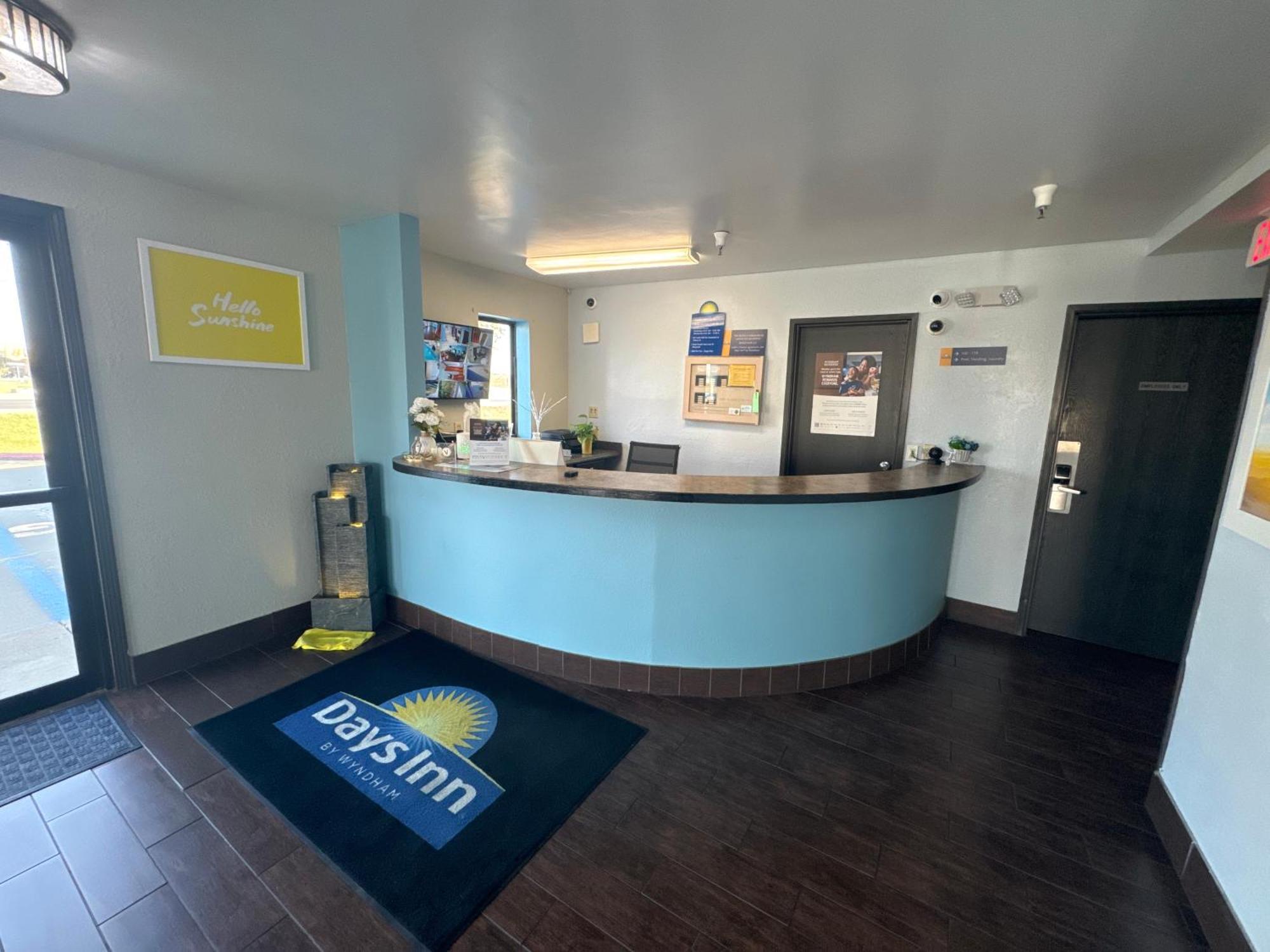 Days Inn By Wyndham Salina I-70 Kültér fotó