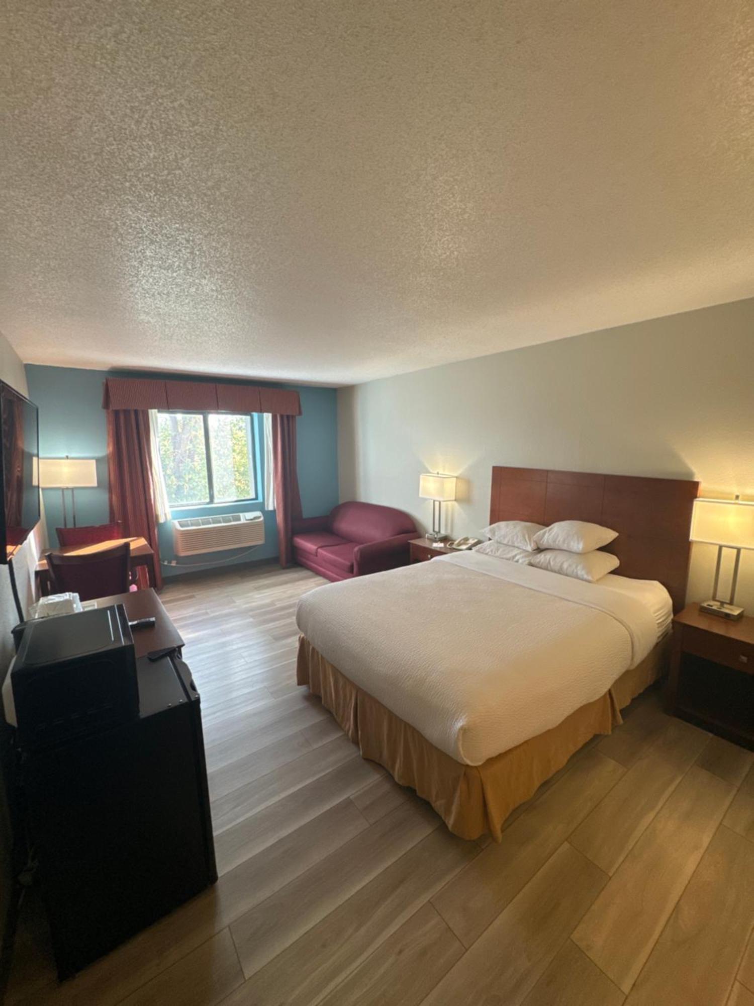 Days Inn By Wyndham Salina I-70 Kültér fotó