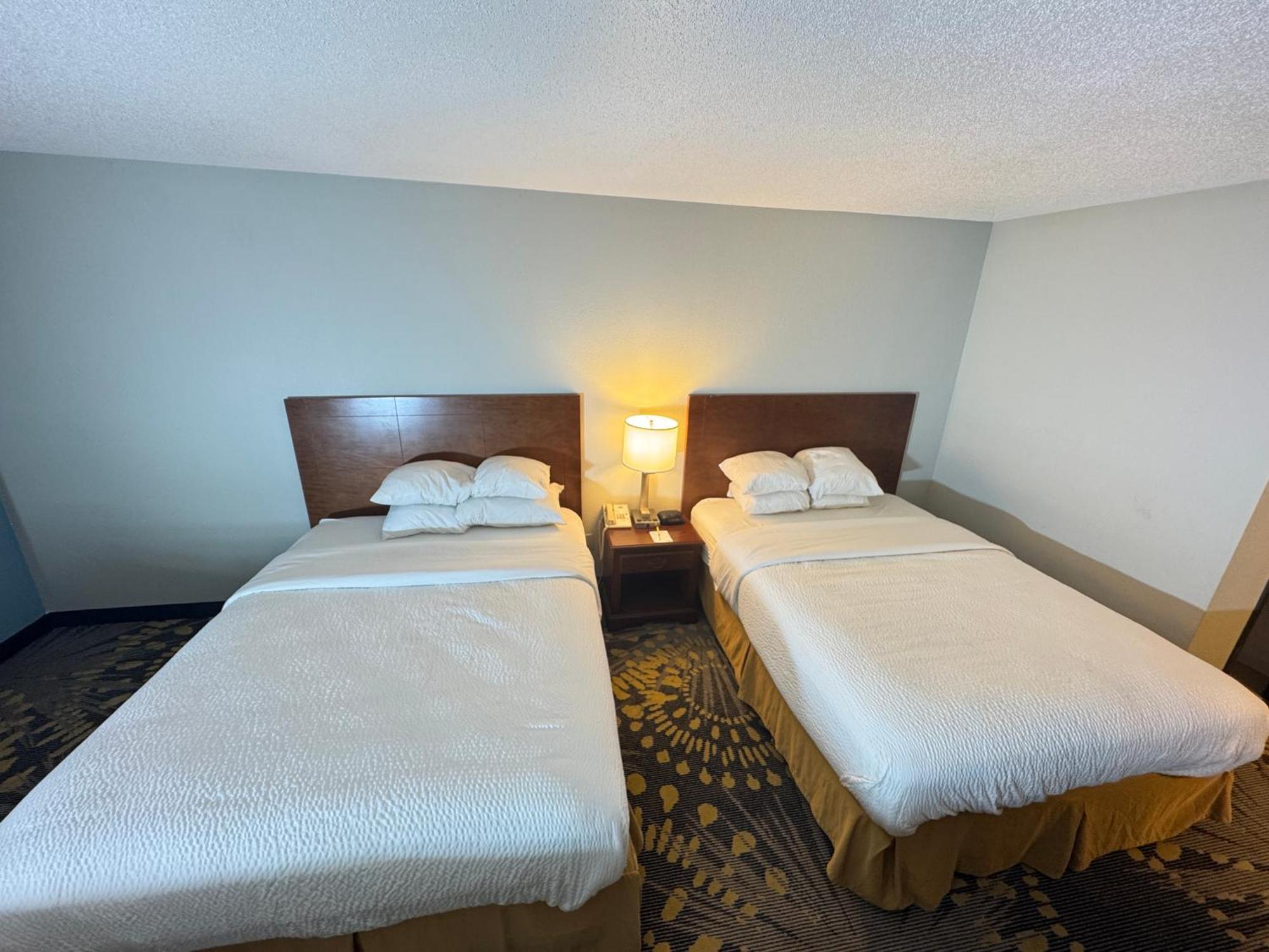 Days Inn By Wyndham Salina I-70 Kültér fotó