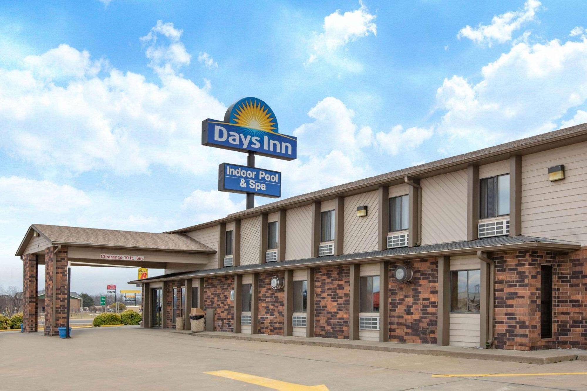 Days Inn By Wyndham Salina I-70 Kültér fotó
